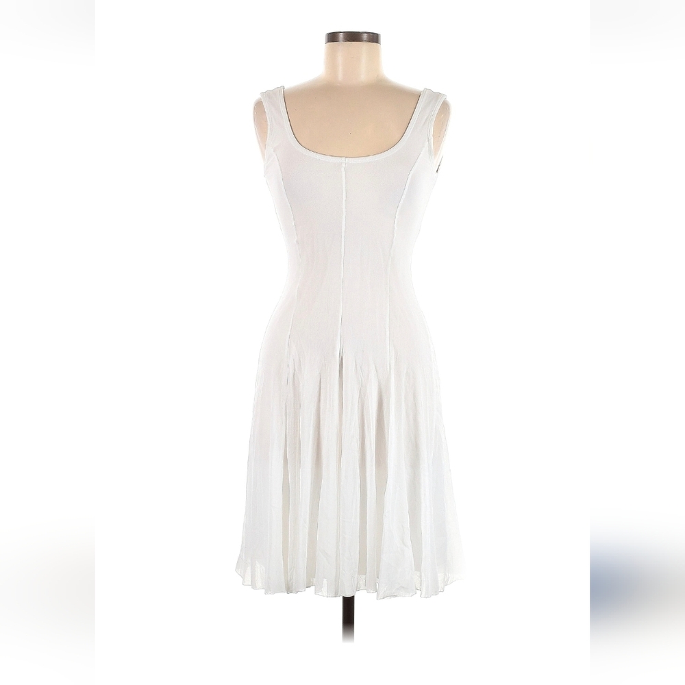 Viviana White Scoop Neck Sleeveless Fit-and-Flare Dress